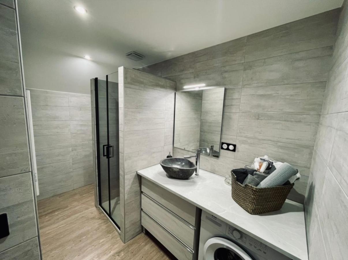 Apartment De